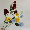 Nuevo Producto Flores Artificiales de Platycodon de 4 Cabezas Set para Salón de Bodas Decoración Materiales Florales Ornamentos de Exhibición para Centros Comerciales Flores de Seda Al por Mayor