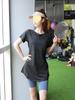Ropa de yoga de manga corta de verano, nueva, de longitud media, que cubre la cadera, adelgazante, de secado rápido, transpirable, camiseta deportiva de fitness para mujer, fina