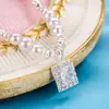 Colar de Pérolas com Pingente Cubo de Açúcar de Luxo Leve Corrente Elegante para Suéter Feminino Corrente de Clavícula Novo Estilo Quente 2025