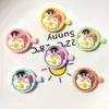 Lindo Sartén de Huevo Frito Shin-Chan Juguete de Comida Dibujos Animados Accesorios DIY Pegamento de Crema Resina Piezas Pequeñas Kit de Material para Pasador