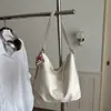 Bolso de Hombro Vintage de Cuero Suave Estilo Academia Gran Capacidad Bolso Cubo Cruzado de Hombro Único Bolso Sencillo para Viajes Diarios de Mujer