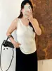 Chaleco de punto ajustado con cuello en U para mujer de talla grande, estilo otoño 2026, diseño simple sin mangas para mujeres de talla grande, adecuado tanto para llevar solo como debajo de otra ropa
