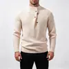 Tendencia de Moda Otoño e Invierno para Hombre Hebilla Oblicua Cuello Alto Textura de Punto Suéter Casual Botón Capa Base Superior Ropa de Hombre
