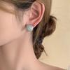 Brincos geométricos foscos de luxo leve para mulheres Outono e Inverno Estilo retrô de Hong Kong estilo ocidental simples brincos de luxo leve nicho brincos de alta qualidade