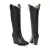 Botas de couro de cano alto com bico fino para outono e inverno, botas Martin novas e leves de salto alto, botas femininas slip-on de tamanho grande, cor sólida versátil