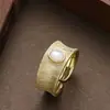 Anillo Abierto de Moda Transfronteriza Europea y Americana, Personalidad Exagerada, Textura Mate, con Patrón, Incrustaciones de Perlas, Joyería Elegante y Versátil que Realza el Cutis