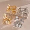 Conjunto de Dos Piezas de Anillos y Pulseras Florales Plegados Estilo Metal Europeo y Americano, Joyería Única y Audaz, Accesorios de Mano Simples y de Alta Gama