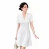 Vestido de Punto de Lujo con Diseño Hueco de Ola y Cuello en V, Elegancia Francesa para la Alta Sociedad, Cintura Ceñida, Vestido Midi de Corte A, Gama Alta