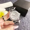 Reloj Elegante de Plata con Diamantes Completos y Esfera Negra con Diseño Decorativo de Cronógrafo, Reloj de Pulsera para Mujer Estilo Nicho
