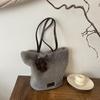 Bolso de Pelo de Cordero Peludo de Gran Capacidad para Otoño e Invierno para Mujer 2026 Nuevo Bolso de Hombro Versátil Bolso Tote Peludo