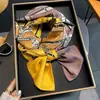 Bufanda Pequeña Larga de Seda con Estampado de Flores Antiguas Correa para Asa de Bolso Cinta Estilo Occidental Moda Combinación Camisa Bufanda Delgada Estrecha de Primavera y Otoño