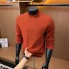 Nueva camiseta interior de manga larga con cuello alto medio de forro polar de doble cara para otoño e invierno, versátil, a la moda, engrosada y cálida para hombre