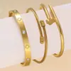 Pulseira de aço inoxidável transfronteiriça europeia e americana mais vendida, conjunto de 3 peças para mulheres, galvanizado a vácuo 18k, simples e elegante, não desbota