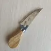 Cuchillo para Queso de Acero Inoxidable Espátula para Mantequilla Raspador de Pizza Esparcidor de Queso Crema Cuchillo y Tenedor para Pastel Cubiertos con Mango de Madera