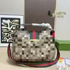 Bolsa tote transfronteiriça de comércio exterior, estilo casual de rua, padrão retrô vintage, design de cor contrastante, grande capacidade, unissex