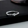 Anillo de Cadena Banyan Tree Plata de Ley S925 Simple Liso Trébol de Cuatro Hojas Anillo para Dedos Índice Femenino Delicado Versátil Nicho Ins