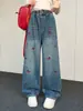 Jeans Casual Feminino Estilo Coreano 2026 com Veludo Extra Bordado de Coração Perna Reta para Crianças Médias e Mais Velhas Outono Versátil Jeans de Perna de Tesoura Tendência