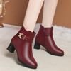 Botas cortas de tacón grueso, zapatos de mamá de suela suave para mujer, botas de otoño e invierno, zapatos cálidos de algodón para mediana edad y mayores, zapatos de cuero suave con forro polar de invierno