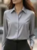 2026 Sitio Independiente Deseo Artículo Más Vendido de Amazon Camisa Versátil de Manga Larga de Color Sólido para Otoño con Cuello de Solapa Camisa de Satén para Mujer