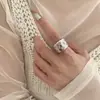 Anéis Minimalistas Foscos Escovados Empilháveis para Mulheres, Modernos Versáteis Design de Nicho Único Anéis Abertos Anéis para o Dedo Indicador Tendência