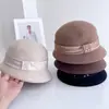 Diseño de cuentas, sombrero de pescador de lana vintage de lujo ligero para mujer, elegante y versátil para el invierno, sombrero de fieltro elegante y cálido
