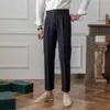 2024 Novas calças masculinas britânicas casuais para deslocamento antirrugas na altura do tornozelo, calças da moda de nicho retrô para todos os jogos
