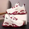 Zapatos de Algodón para Niñas Invierno 2026 Año del Dragón Estilo Nuevo Más Terciopelo Grande Algodón Zapatos Deportivos para Niños Año del Zodiaco Niña Rojos Zapatos de Invierno