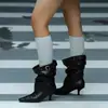 Botas de tacón de aguja apilado de punta fina color negro estilo retro para mujer, nuevo modelo otoño e invierno 2026, botines cortos con hebilla de cinturón, elegantes botas para mujer