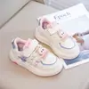 Tênis Feminino 2026 Novo Desenho Animado Moda Casual para Alunos do Ensino Fundamental, Crianças Médias e Mais Velhas, Sapatos Esportivos Antiderrapantes, Sapatos Infantis de Princesa