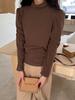 Camiseta interior de cuello alto medio Lehu estilo maduro ligero amigable con la piel para mujer 2023 Nuevo estilo de invierno top con diseño de manga abullonada 6307