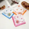 Pañuelo Popular Transfronterizo de 30 cm Pequeño Floral de Algodón Puro para Mujer con Borde Dentado Estilo Retro Nostálgico Antiguo Absorbente de Sudor