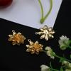 Pulsera y collar con cadena de loto en flor, con cuentas y pieza de conexión de doble agujero bañada en oro y cobre.