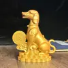 Adornos de Perro Wangcai Senshe Yuanbao Perro del Zodiaco Decoración del Hogar Regalo para el Hogar Artesanías de Oficina Perro de Imitación de Cobre