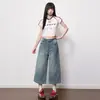 Jeans de mujer cropped con textura de bambú desgastado azul, nuevo estilo verano 2026, pantalones anchos de algodón sueltos casuales