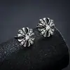 Brincos Cluster de Diamante Cheio de Novo Estilo Transfronteiriços para Homens, Modernos e Versáteis, Brincos de Flor de Íris em Forma de Cruz de Alto Padrão para Mulheres