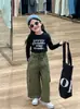 Outono 2024 Nova Roupa Infantil Coreana Meninas Estilo Spice Girl Camiseta de Orelha Curta Calça com Etiqueta Doce e Cool