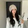 Gorro de punto a rayas estilo coreano, nuevo modelo otoño e invierno, con lazo, para niñas, estilo dulce y fresco, a la moda, hace que la cara se vea más pequeña, gorro