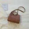 Bolso de Mano Simple de Gran Capacidad para Mujer 2026 Nuevo Moda Europea y Americana Bolso de Hombro Texturizado para el Trabajo y los Viajes Diarios Bolso Cruzado