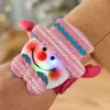 Regalos creativos pequeños de Navidad para niños con luces y regalos Pulsera de broche a presión de anillo de Pat decoración de reloj de dibujos animados