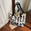 Bolsa Tote Moderna para o Dia a Dia Comércio Exterior Nova Grande Capacidade Mais Fashionable Bolsa de Braço com Letras Estilo Coreano Casual Bolsa de Ombro