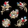 Elegante broche floral para vestidos, trajes y abrigos, pasador versátil para fiestas y uso diario, un accesorio elegante para mamá o la mejor amiga