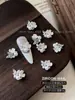 Decoraciones para Uñas White Small Flower Zircon Stacked Rhinestone, Perla 3D Cuadrada de Lujo Ligero Sin Base, Pedrería al por Mayor