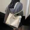 Bolsa Transfronteiriça Super Quente de Grande Capacidade Bolsa de Ombro Casual para o Dia a Dia da Moda Feminina 2025 Bolsa Tote Simples que Combina com Tudo