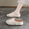 Tamancos casuais fechados para mulheres, para uso externo no verão, novo modelo 2026, com sola grossa, que aumentam a altura, trançados, vazados, respiráveis, slip-on