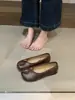 ¡Versión de piel de oveja! Zapatos retro para mujer con estampado de leopardo no duplicado y puntera dividida tipo pezuña de cerdo, slip-on cómodos planos tipo abuela