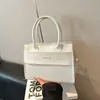 Bolsa de Mão Estilosa Retrô Estilo Novo Primavera 2026 para Mulheres, Moda de Nicho Simples para o Dia a Dia Ombro Transversal para Mulheres