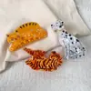 Gato Naranja de Dibujos Animados Lindo, Dálmata, Pinza para el Cabello de Acetato, Estilo Femenino, Pinza de Tiburón con Forma de Tigre, Accesorios Divertidos para el Cabello al por Mayor