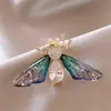 Venda quente transfronteiriça Broche de pássaro pega animal Pin de lapela de nicho de alto padrão anti-exposição pino de gola decorativo de uso duplo