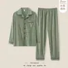 Pijama de otoño e invierno para hombre, hecho con felpa cepillada para mayor calidez y una sensación lujosa, un conjunto cómodo y elegante para estar en casa para hombres, adecuado para primavera y otoño