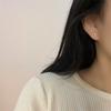 Set de Aretes de Trébol de Cuatro Hojas de Lujo Ligero Japonés y Coreano, Diseño Versátil y Sencillo para Mujer, Elegantes, Aretes Compactos con Incrustaciones de Diamantes